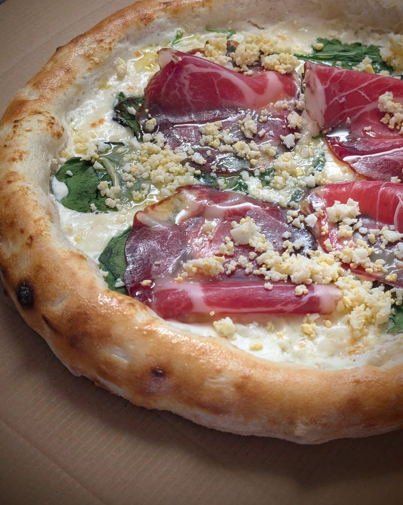 Pizza napolitaine fraîche