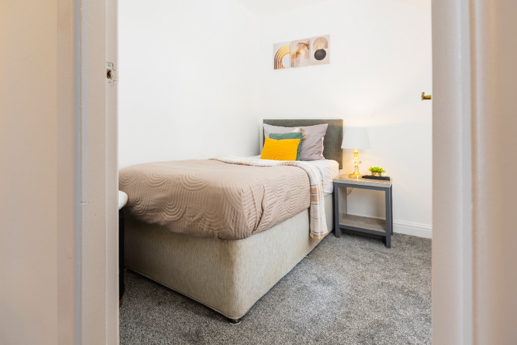Second bedroom