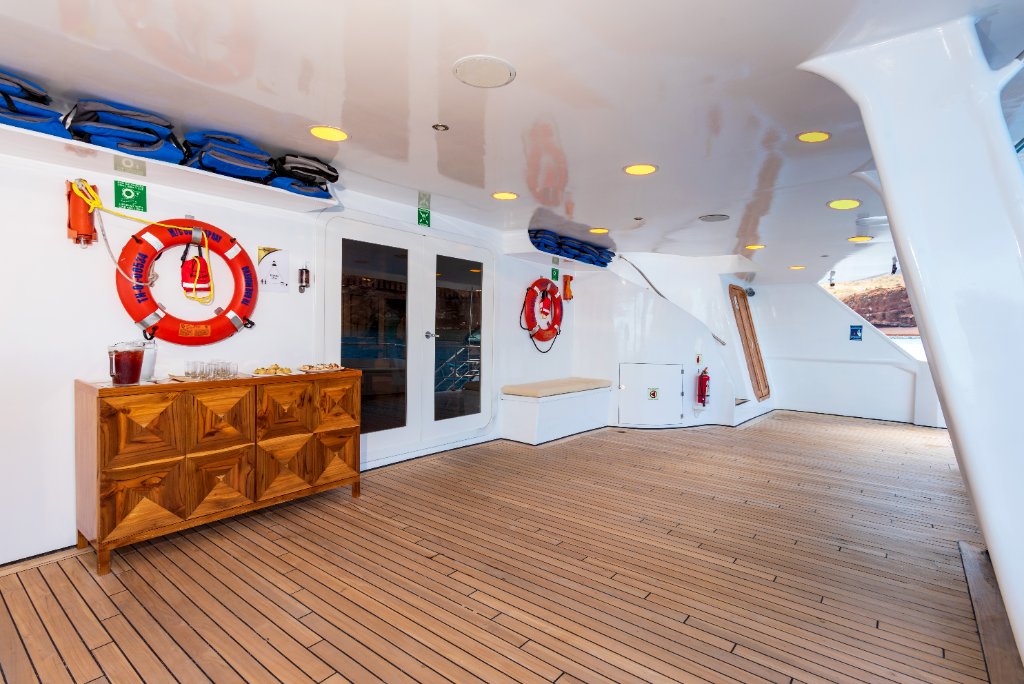 M/C Ocean Spray sky deck jacuzzi and sun deck