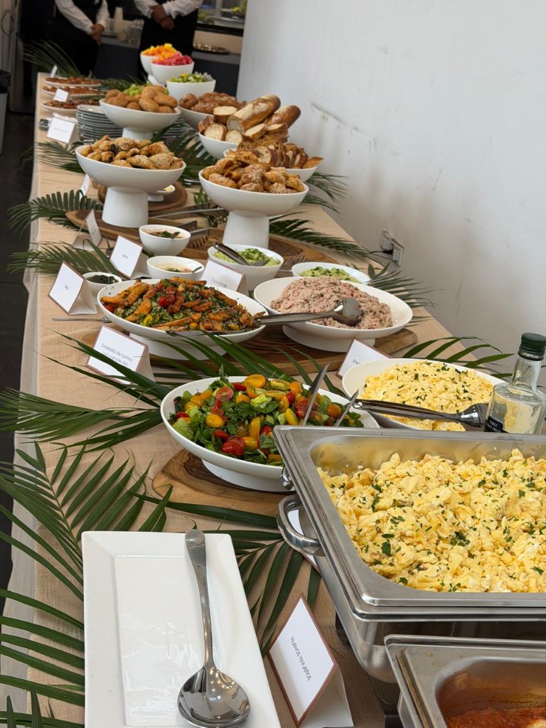 KPG kosher meals and salads prepared for travelers in Ecuador