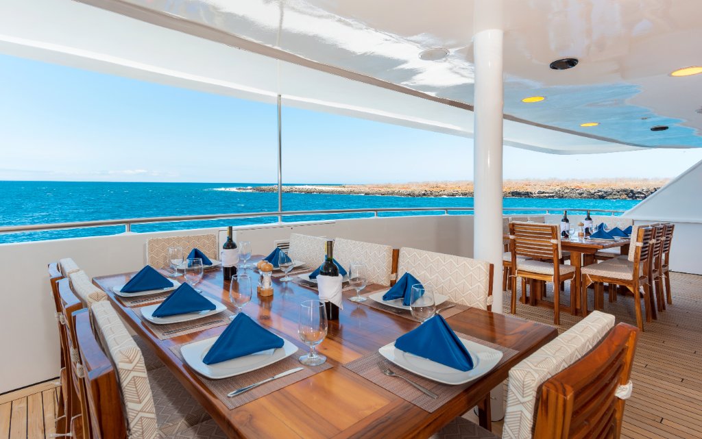 M/C Ocean Spray sky deck panoramic windows and lounge