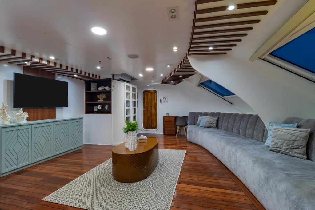 M/C Ocean Spray main deck with wood cabinetry