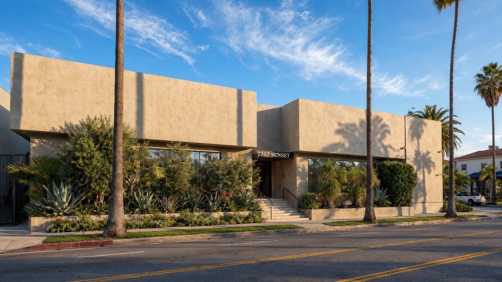LaviCPA office at 7707 Sunset Blvd, Los Angeles