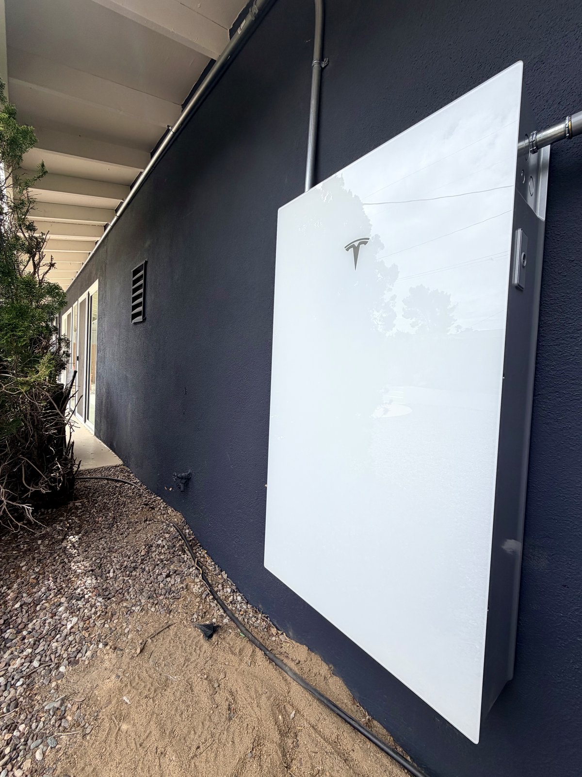 Solar and Tesla Powerwall install by ION ENERGY in Imperial Valley