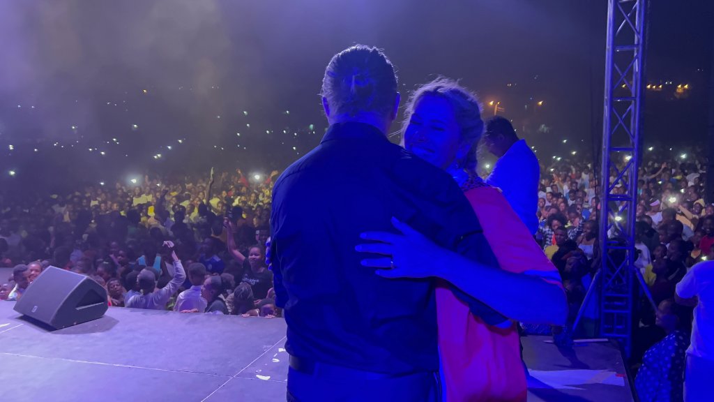 David and Simone on stage
