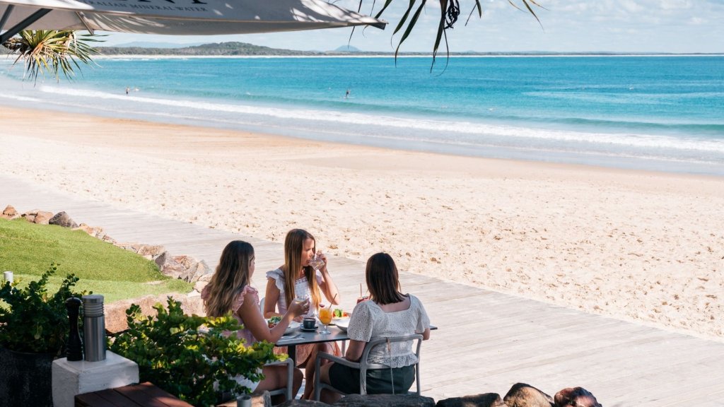 Refresh by the Noosa Foreshore
