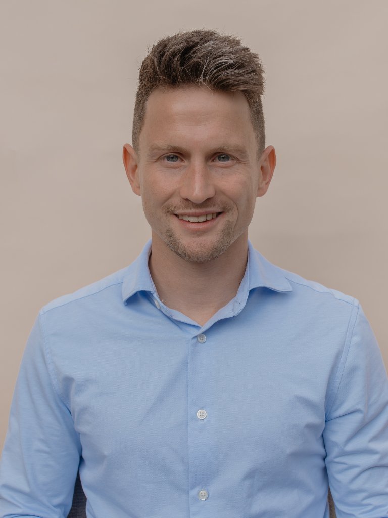 Max Bakker