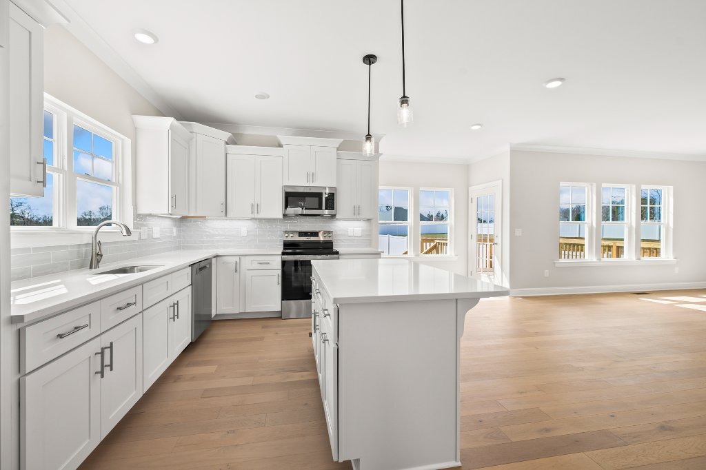 360 Wynnfall Drive, kitchen with island open to family room
