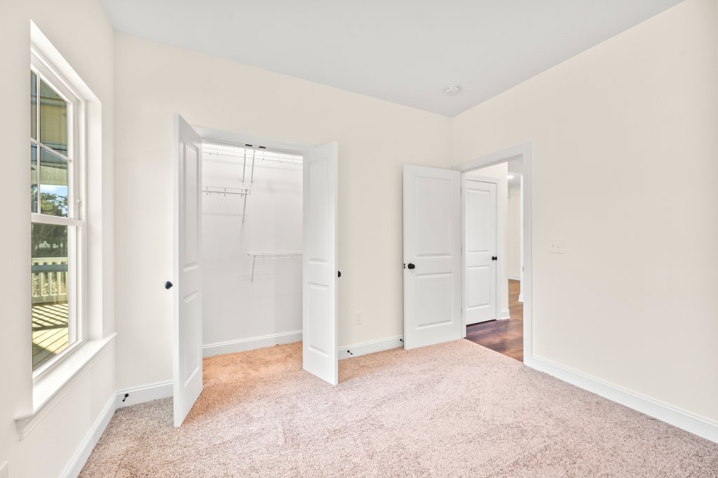 210 Painted Trails Lexington, second full bath