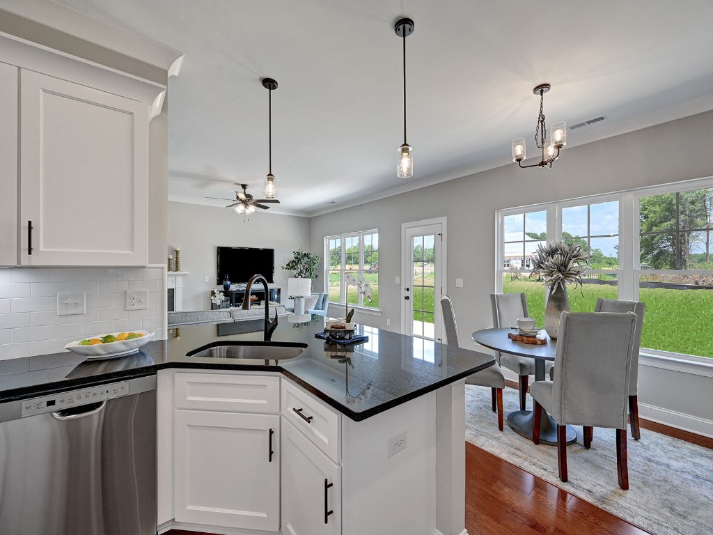Kitchen with breakfast nook
