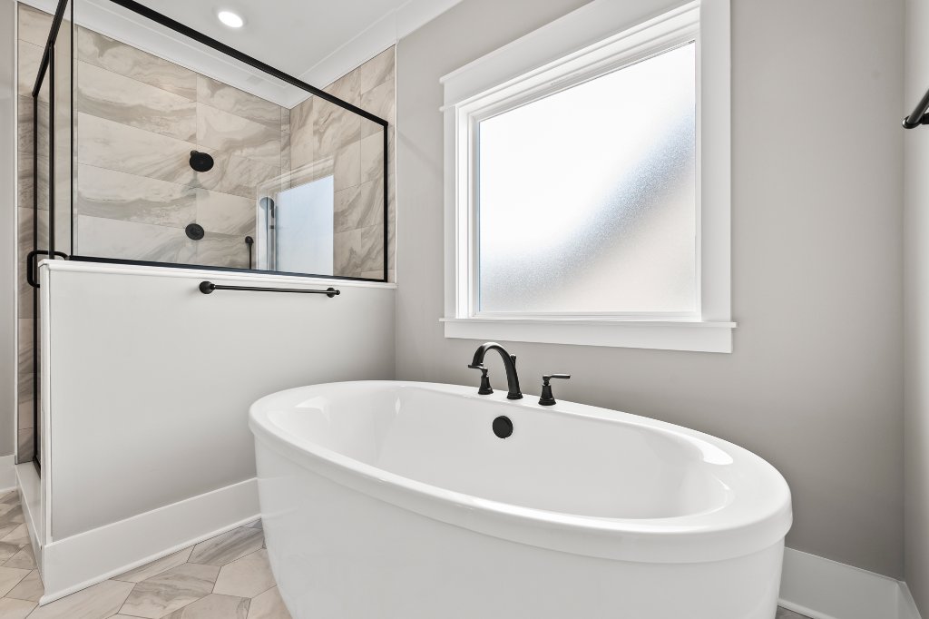 740 Surrey Path Trail, primary bath soaking tub detail