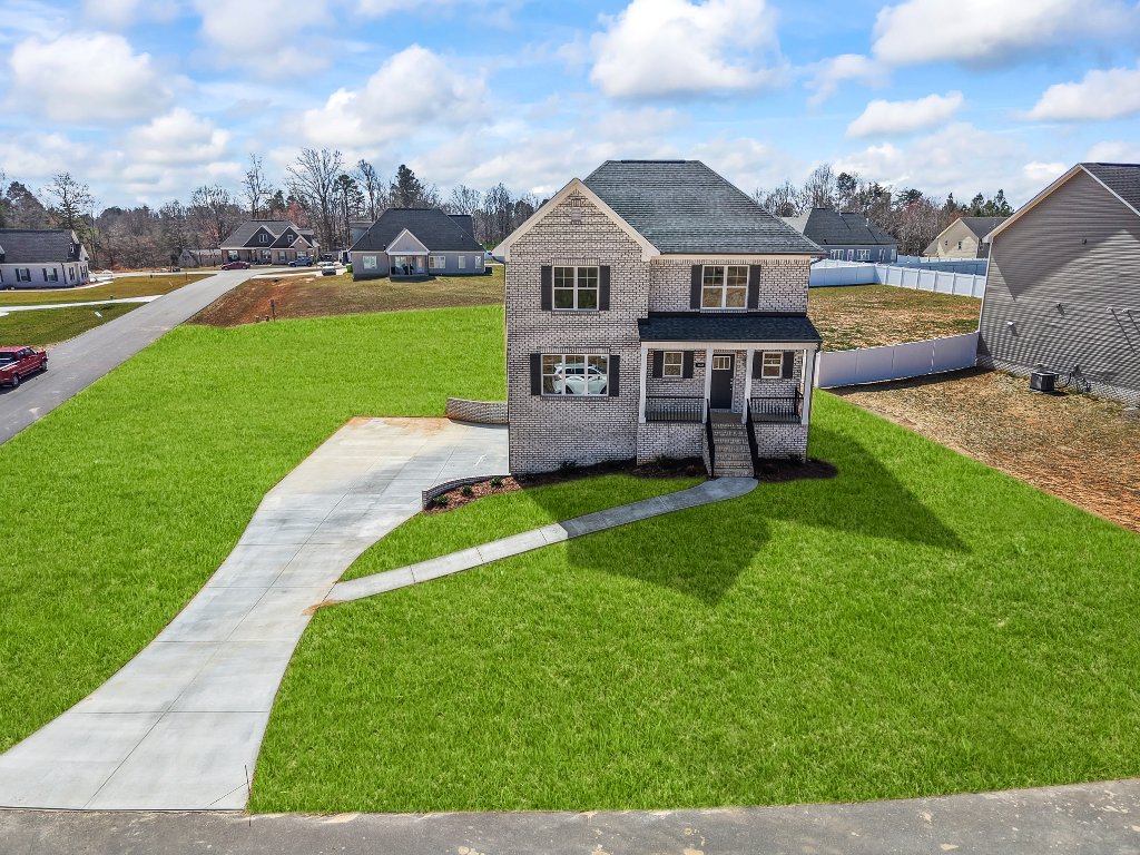 360 Wynnfall Drive, aerial front view