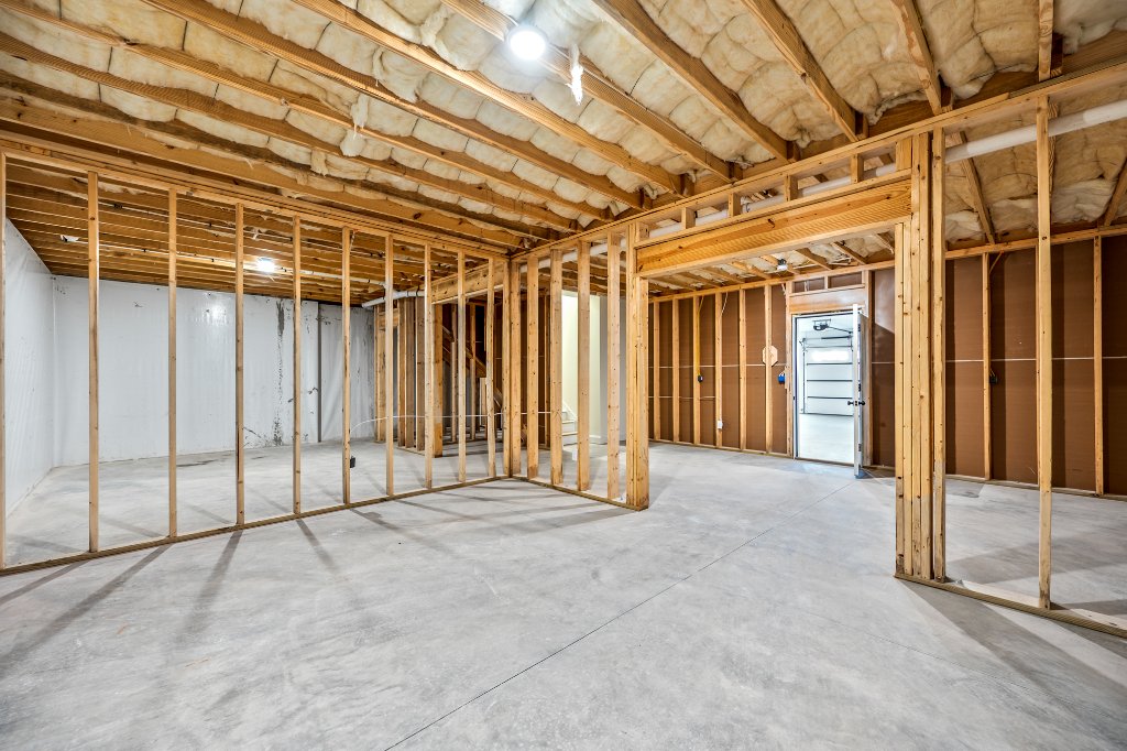 210 Painted Trails Lexington, mudroom drop zone