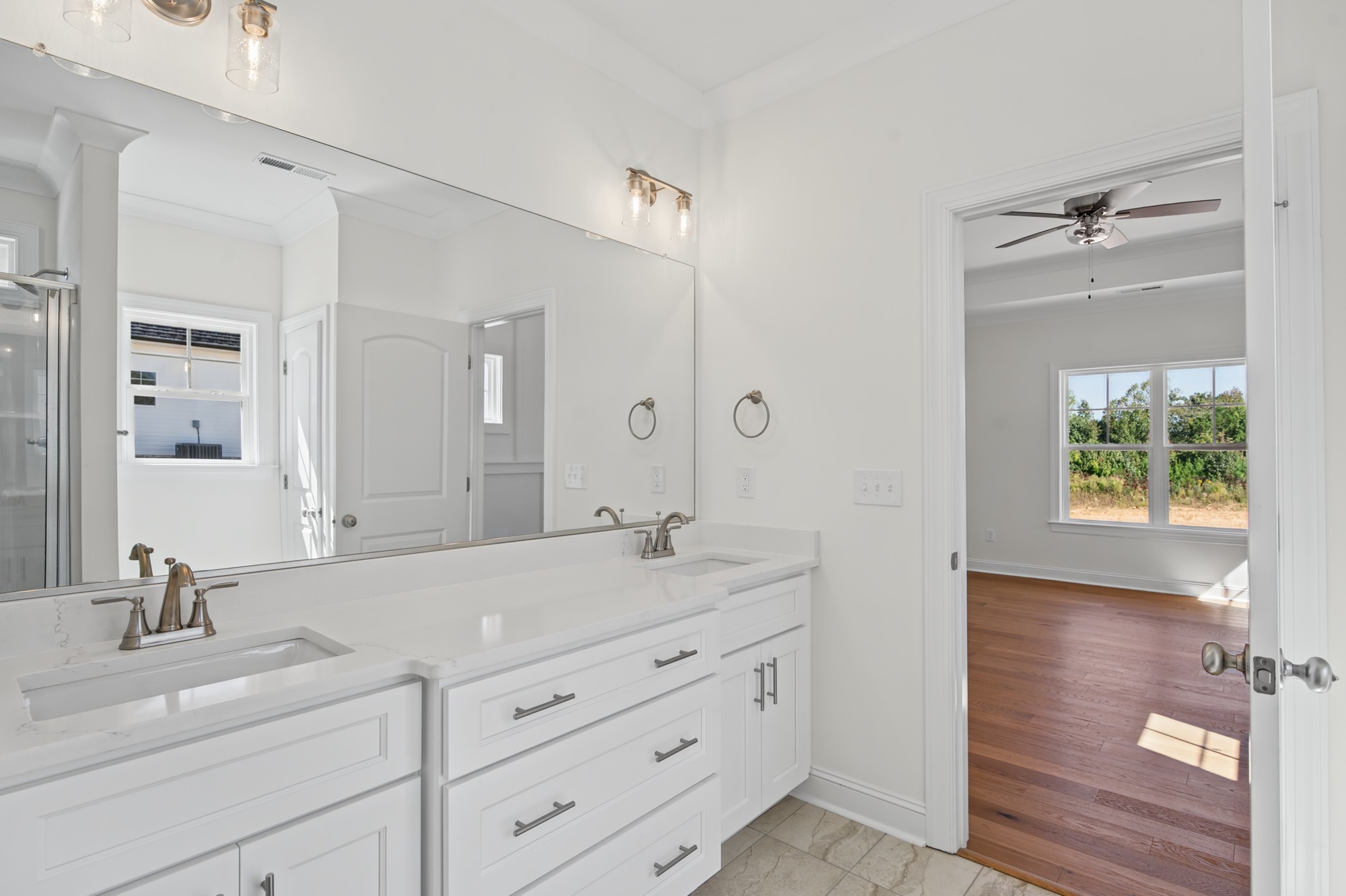 232 Cool Run - Primary Bathroom Entry View