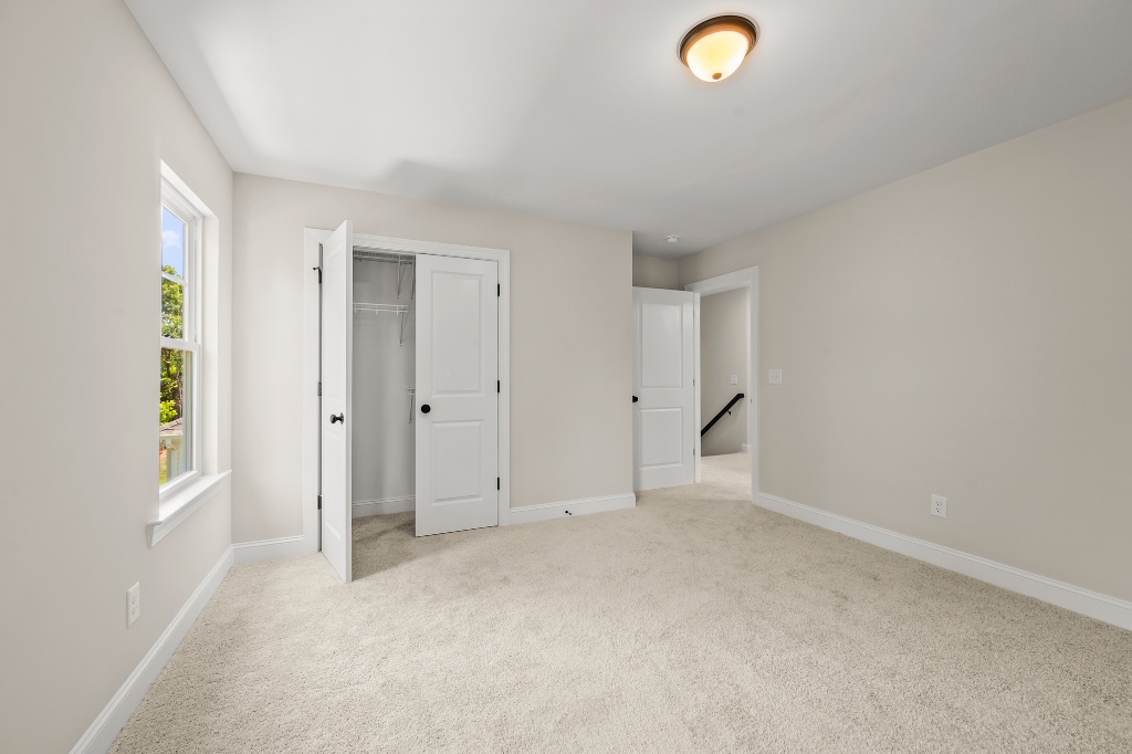 1920 Wild Rosewood Way, hall bath