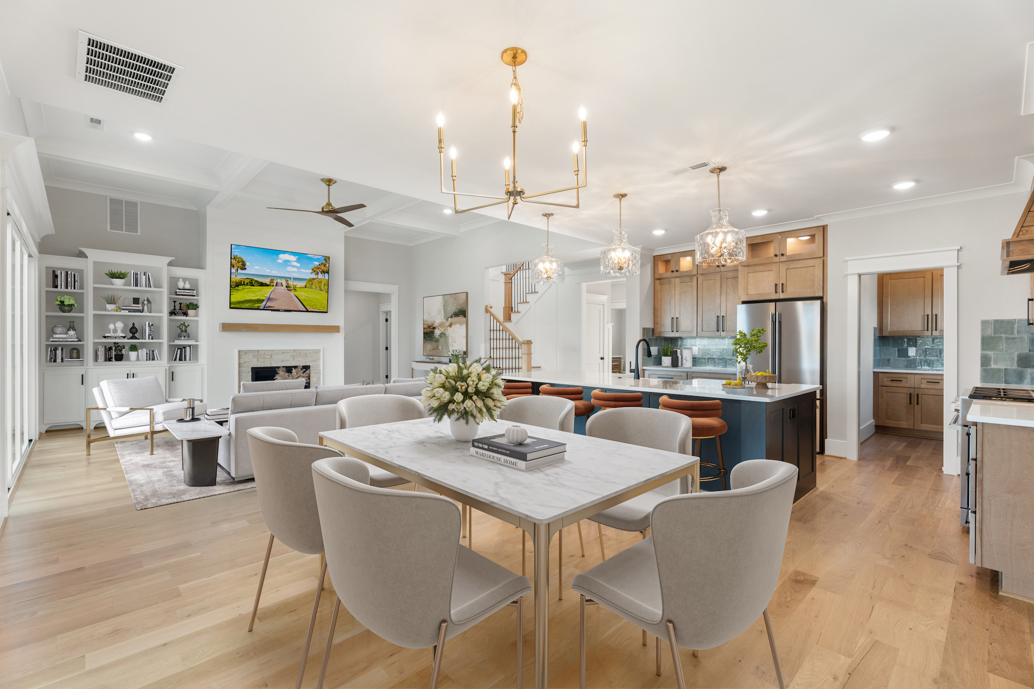 727 Royal Jasmine Ct - Kitchen Island & Dining Area