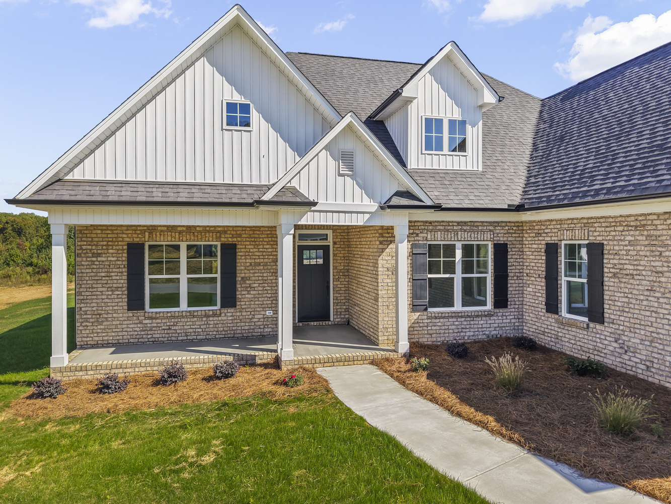 212 Cool Run - Covered Front Porch & Entry