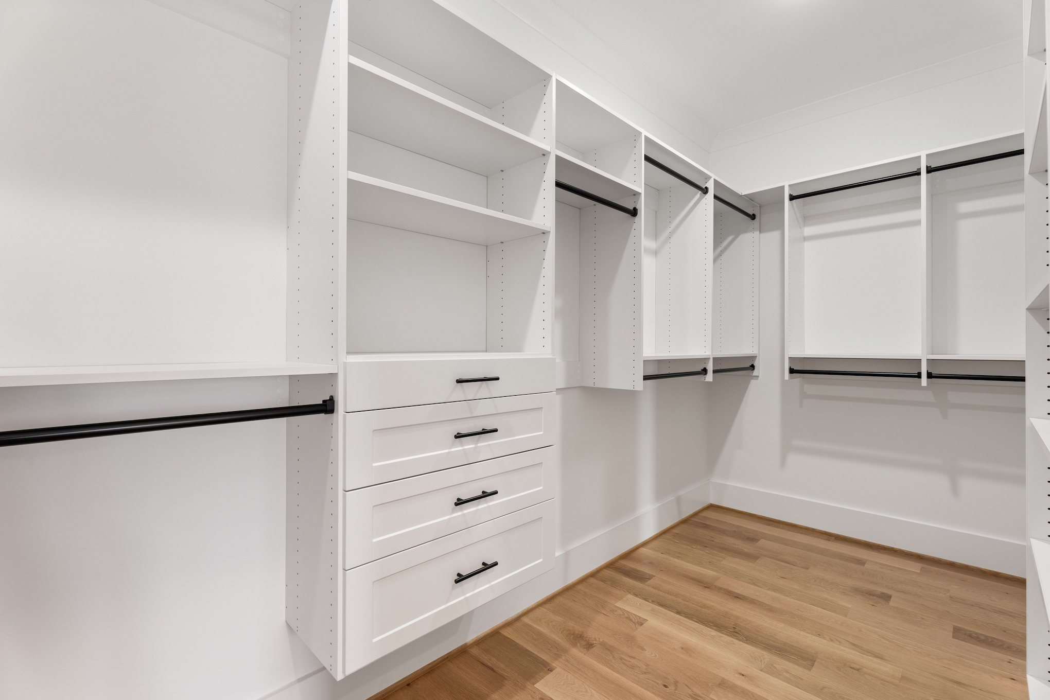 727 Royal Jasmine Ct - Walk-In Closet with Custom Shelving