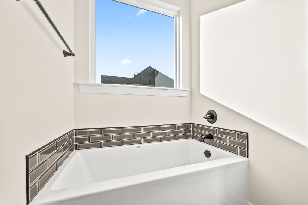 210 Painted Trails Lexington, primary bath double vanity