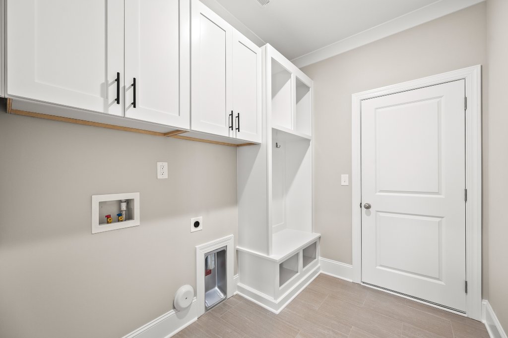 553 Alpine Road, primary bedroom toward bath.
