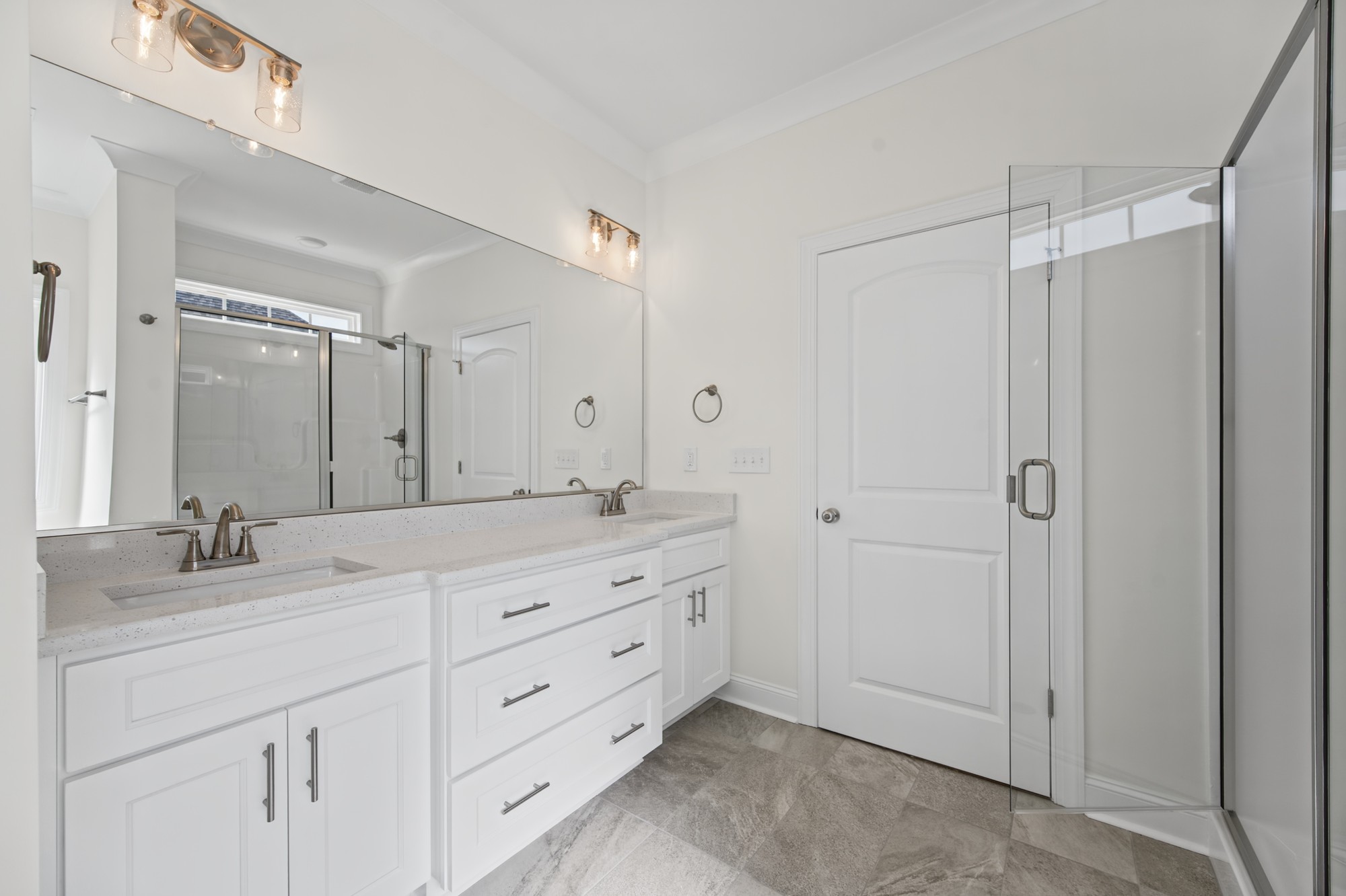 250 Cool Run - Primary Bathroom Dual Vanity & Walk-In Shower