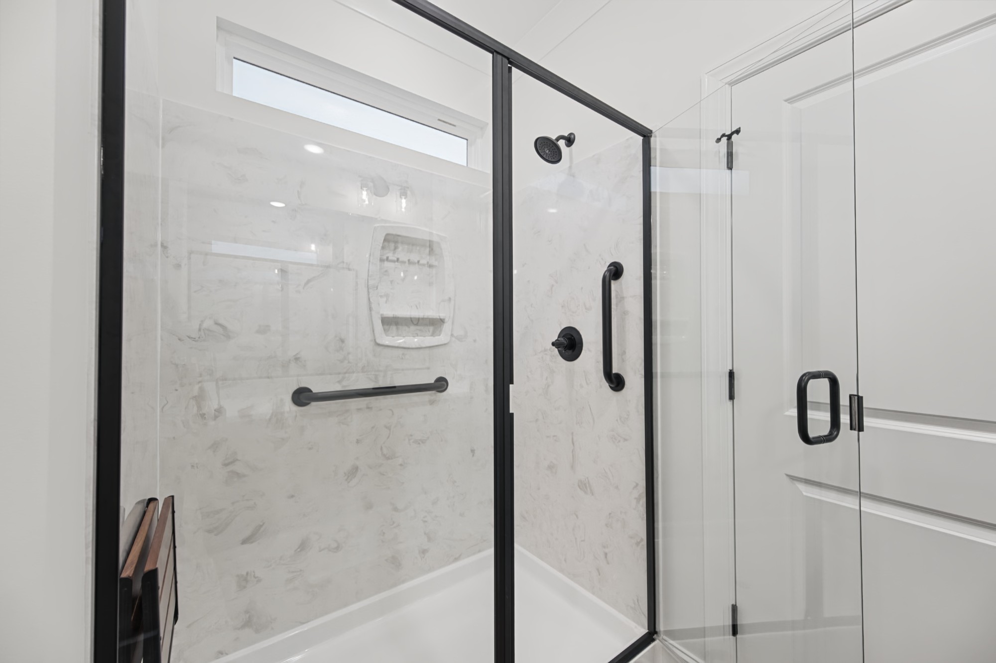 114 Carolina Rose Ct - Walk-in Shower Detail