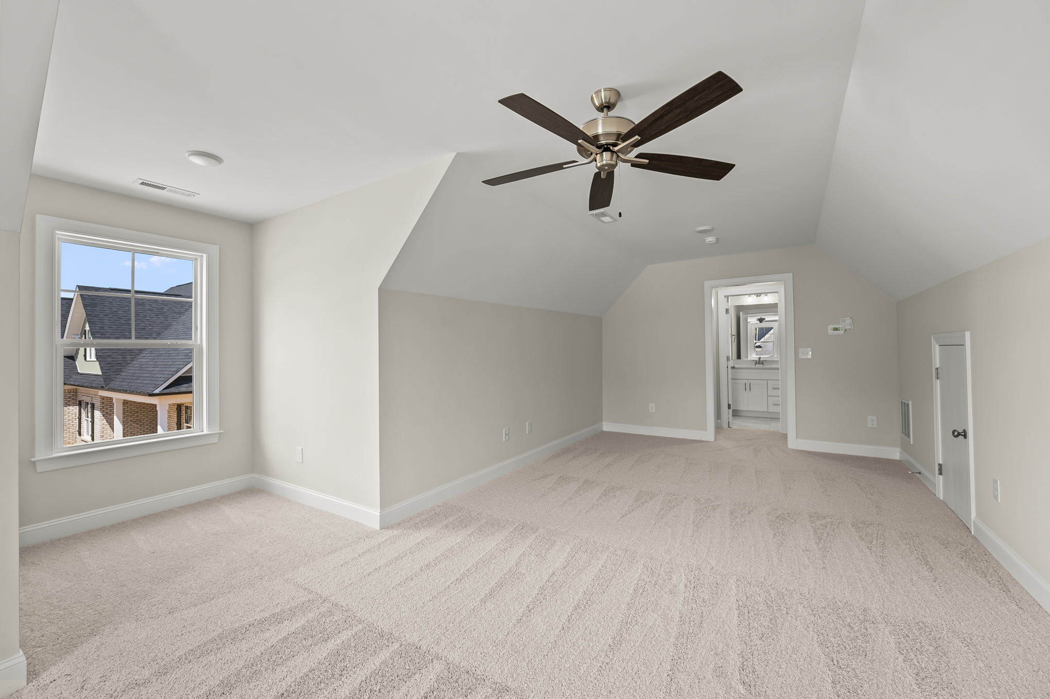174 Cool Run - Upstairs Full Bath
