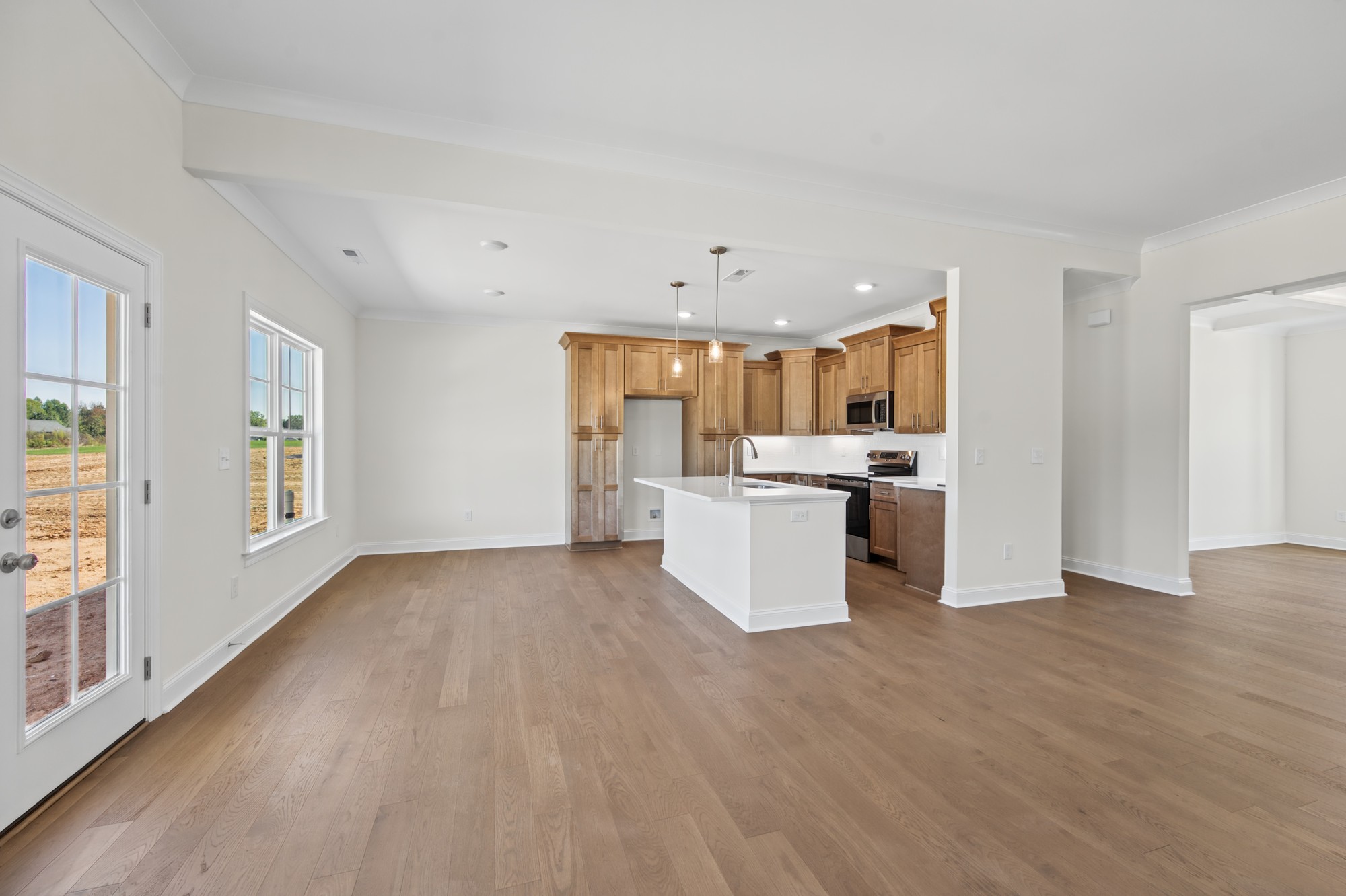 250 Cool Run - Kitchen & Dining Area with Island