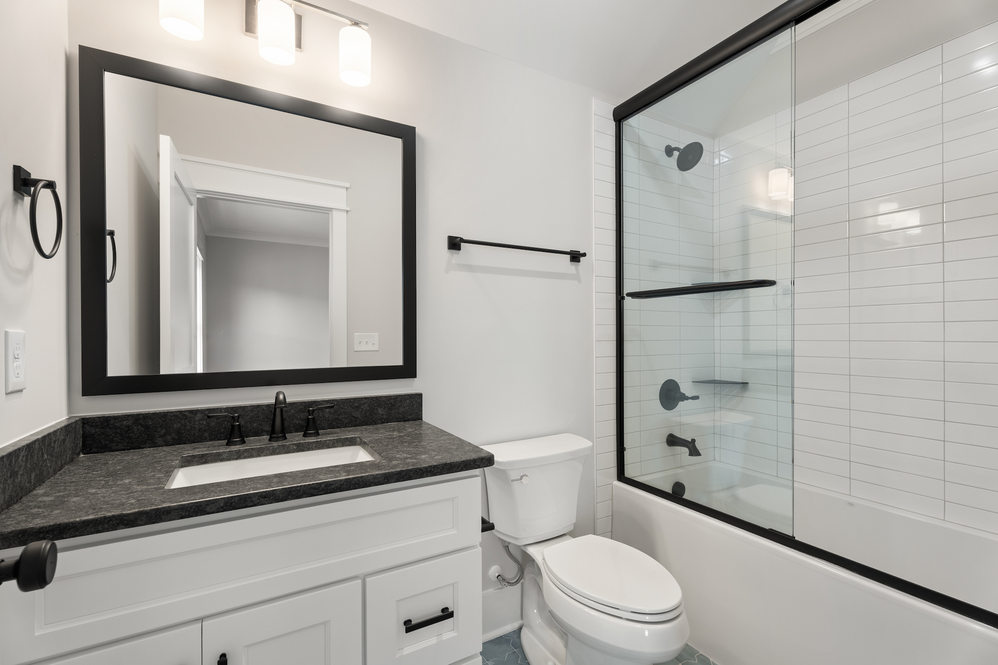 727 Royal Jasmine Ct - Secondary Bath with Hex Tile Floor