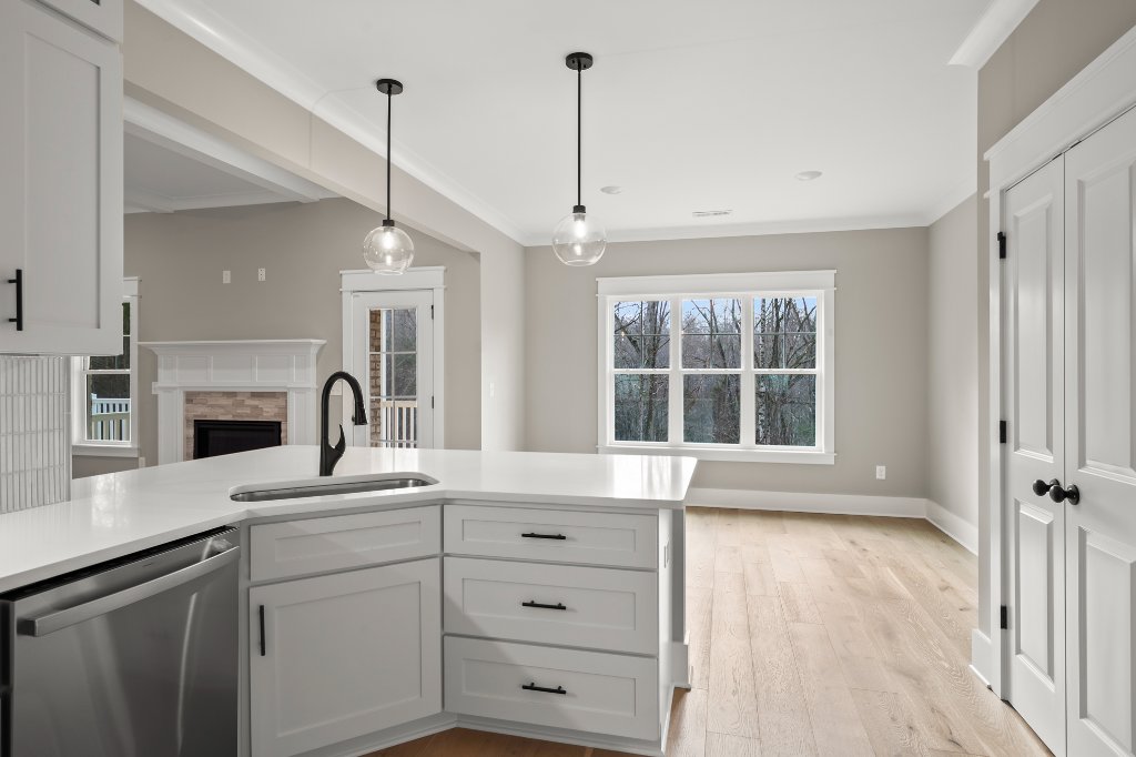 740 Surrey Path Trail, kitchen sink and breakfast area