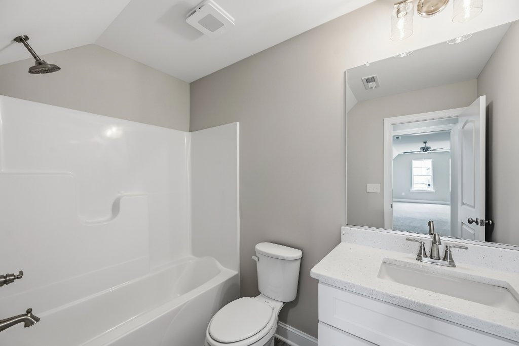 173 Cool Run, upstairs full bath