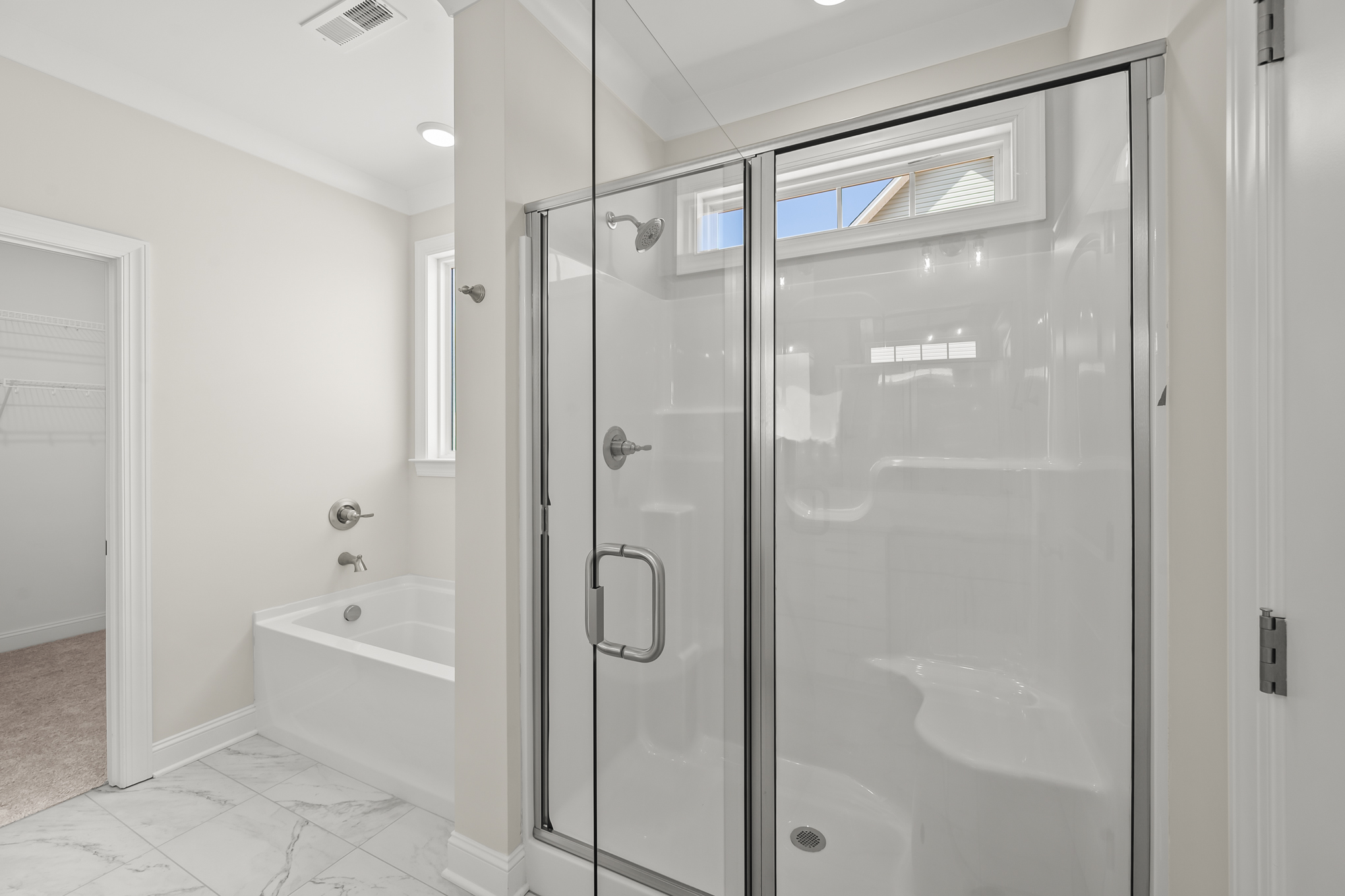 174 Cool Run - Primary Bath Shower & Soaking Tub