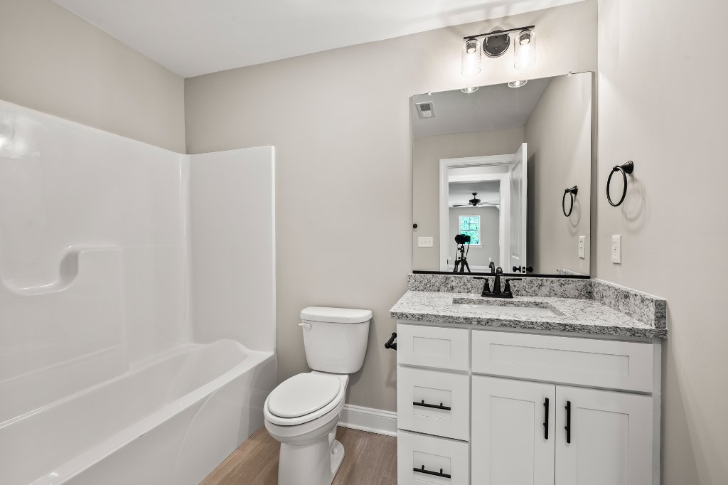 184 Painted Trails, upstairs full bath