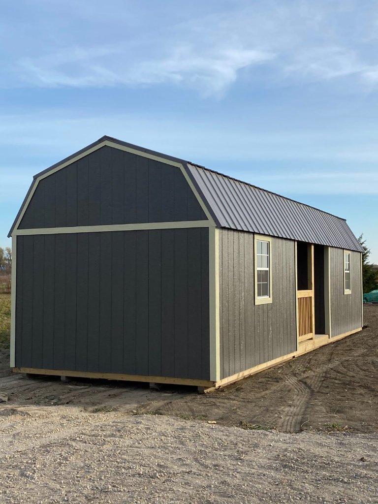 Center Lofted Barn Cabin