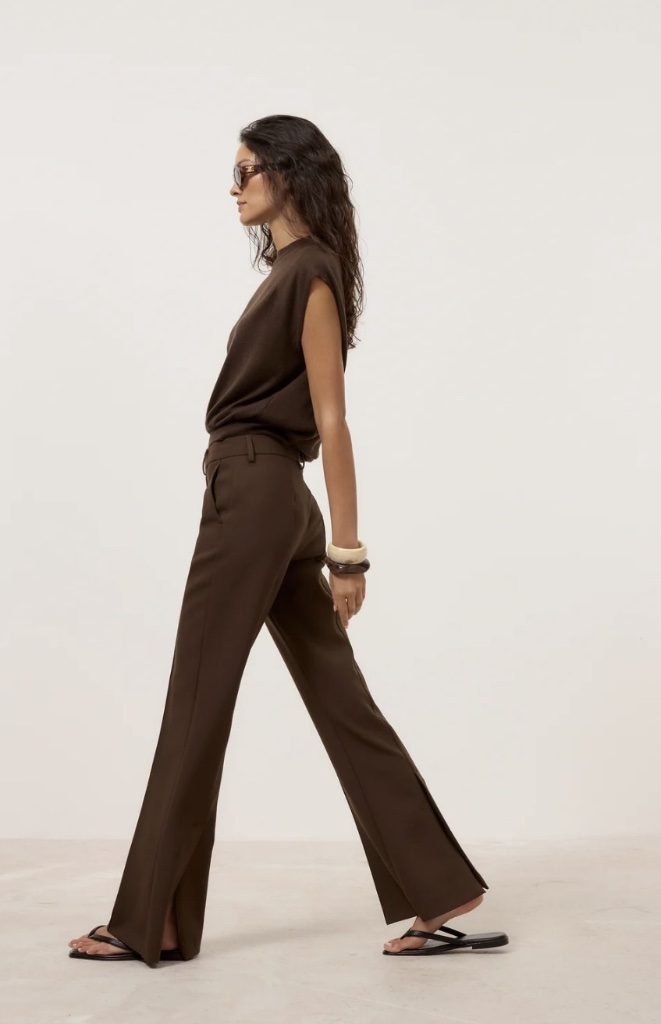 CLOSED look 9