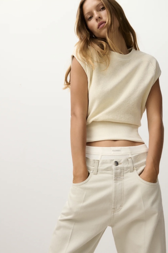 CLOSED look 2