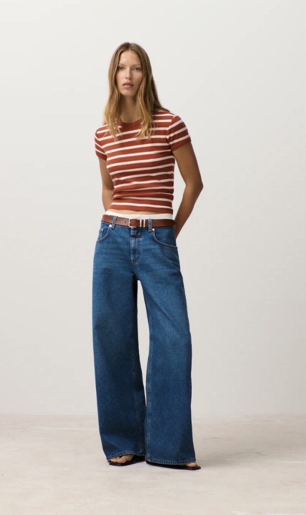 CLOSED look 11