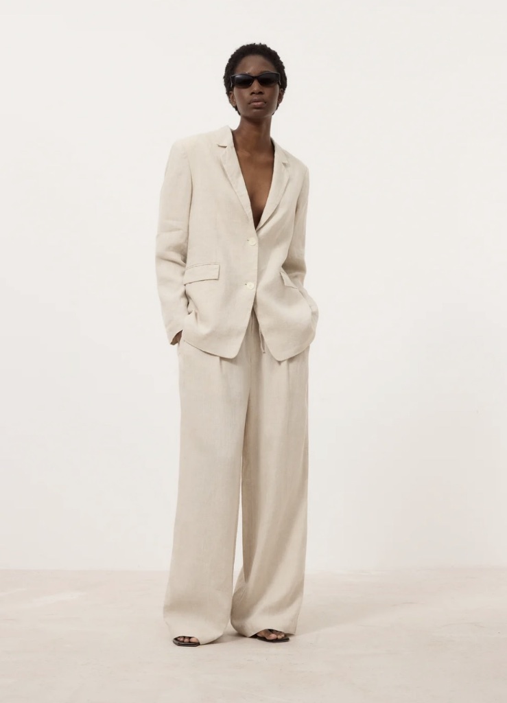 CLOSED look 8