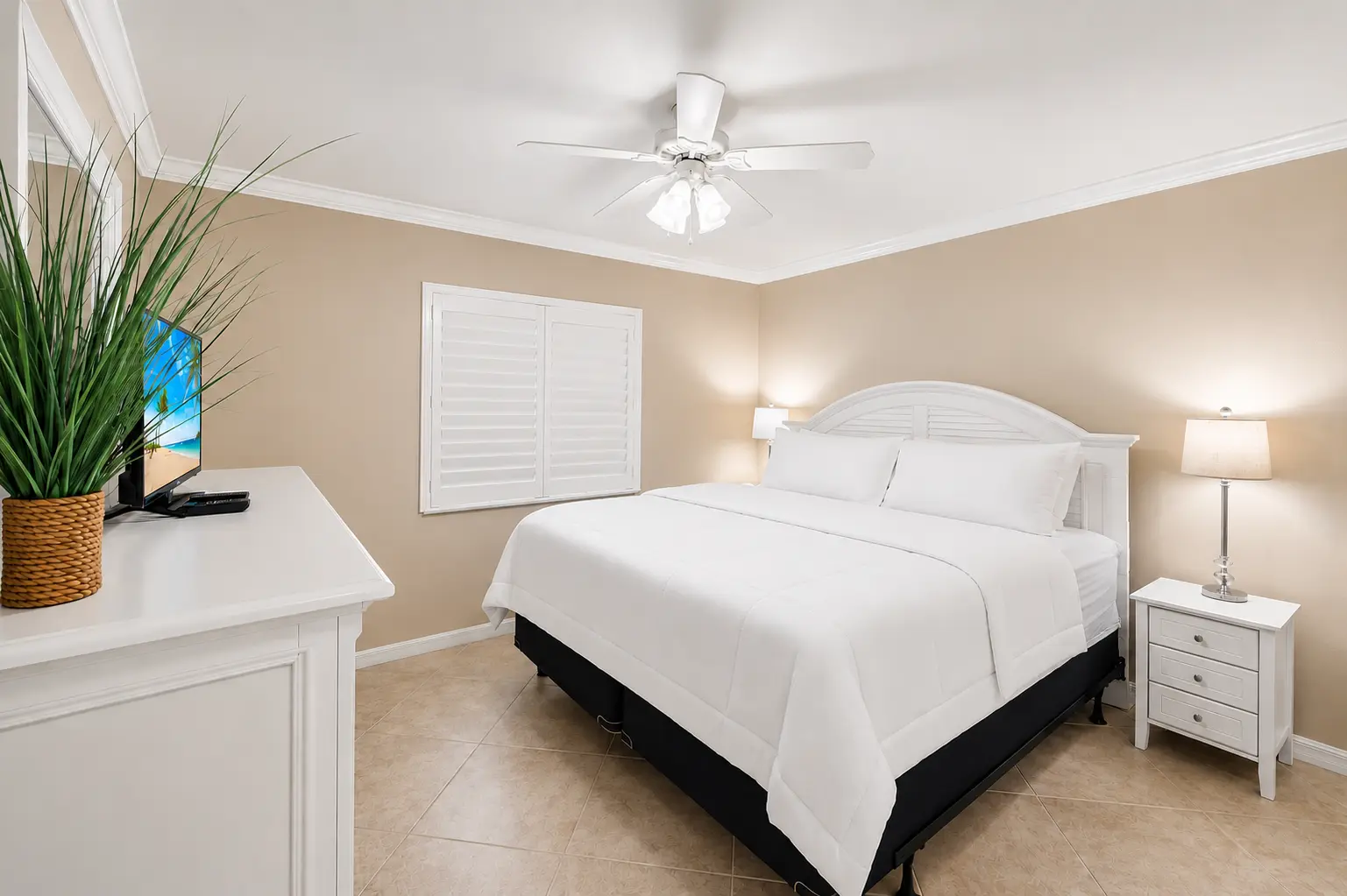 King Memory Foam Bed at Riverside Relaxation - 1 bedroom waterfront condo Marco Island