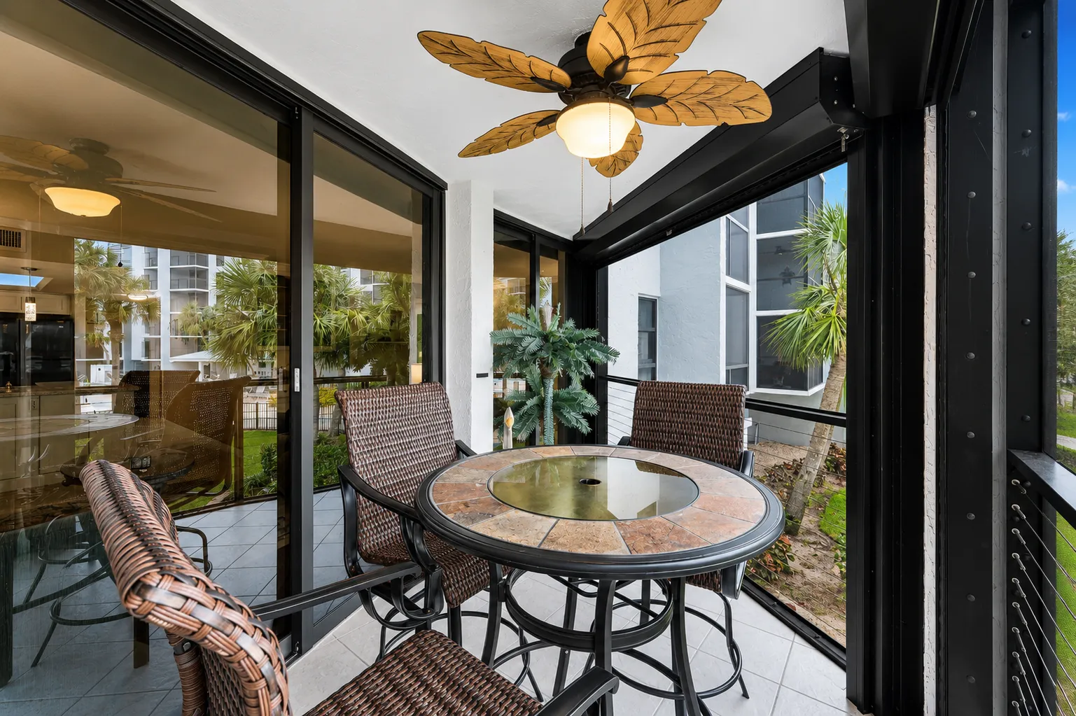 Lanai seating for four