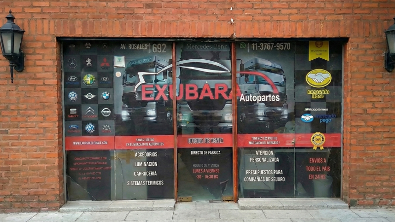 Local comercial de Xubara Autopartes en El Palomar, especialistas en repuestos y accesorios para camiones