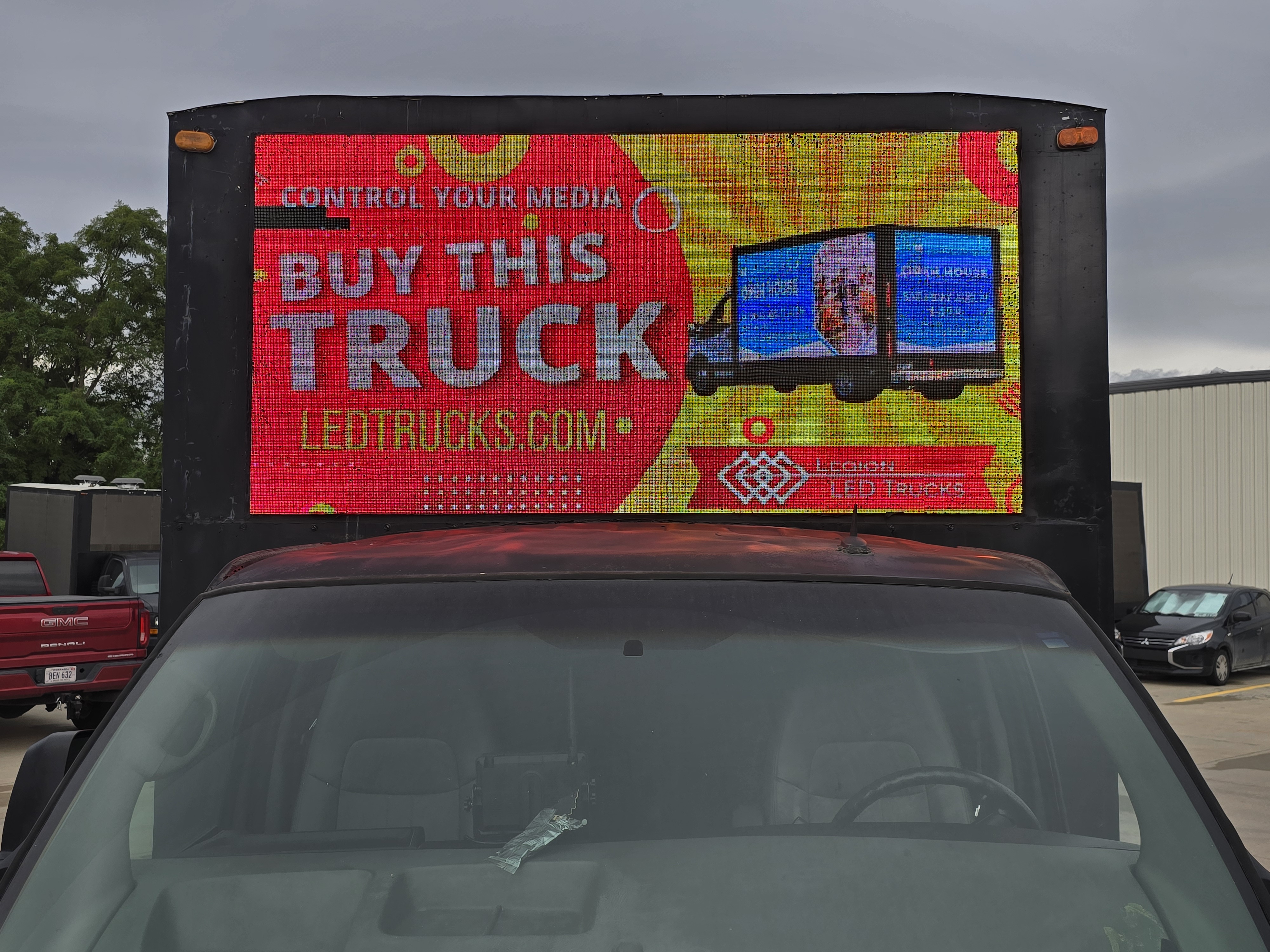2015 GMC Savana 3500 used mobile billboard truck – photo 3 of 42