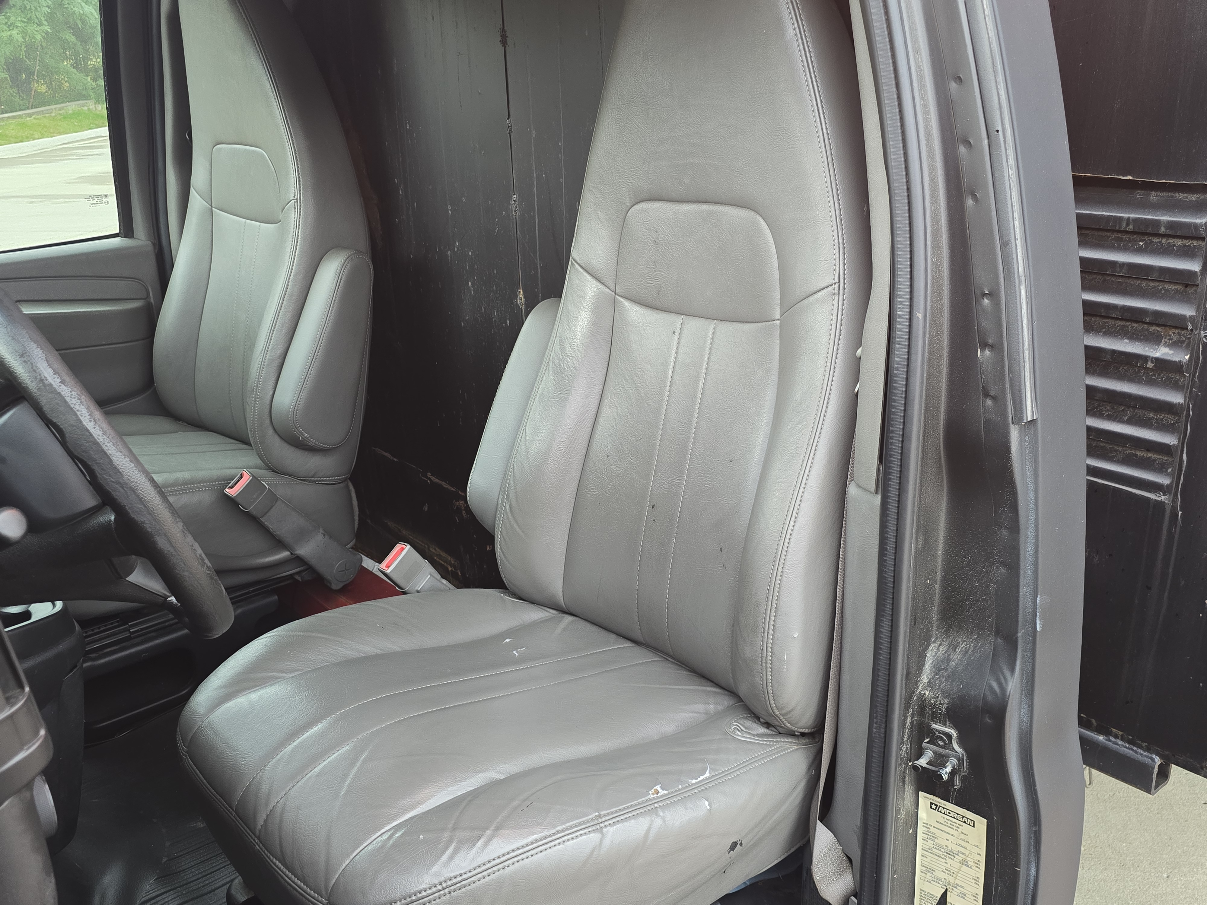2015 GMC Savana 3500 used mobile billboard truck – photo 33 of 42