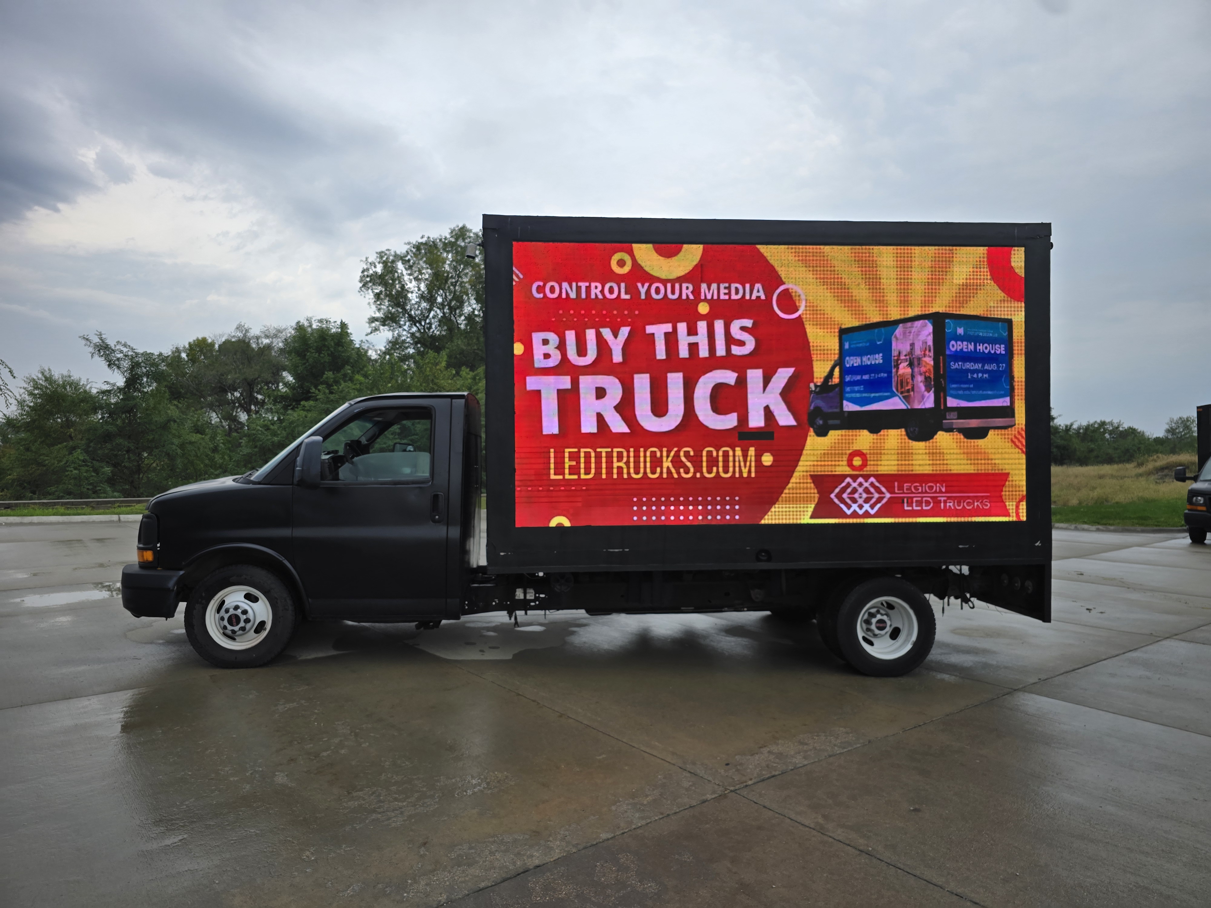 2014 GMC Savana 3500 Cutaway used mobile billboard truck