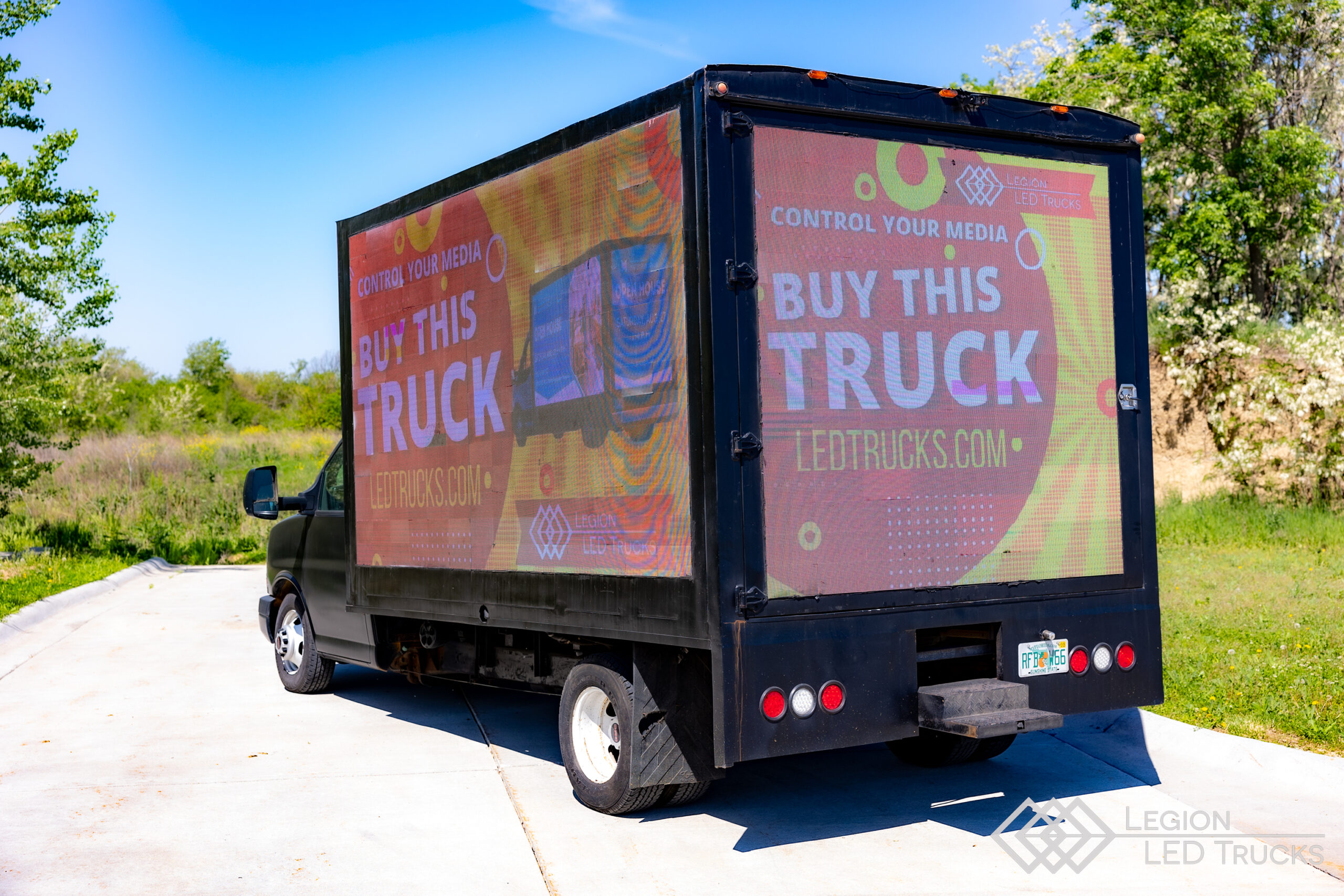2014 GMC Savana 3500 led truck for sale – photo 9 of 42