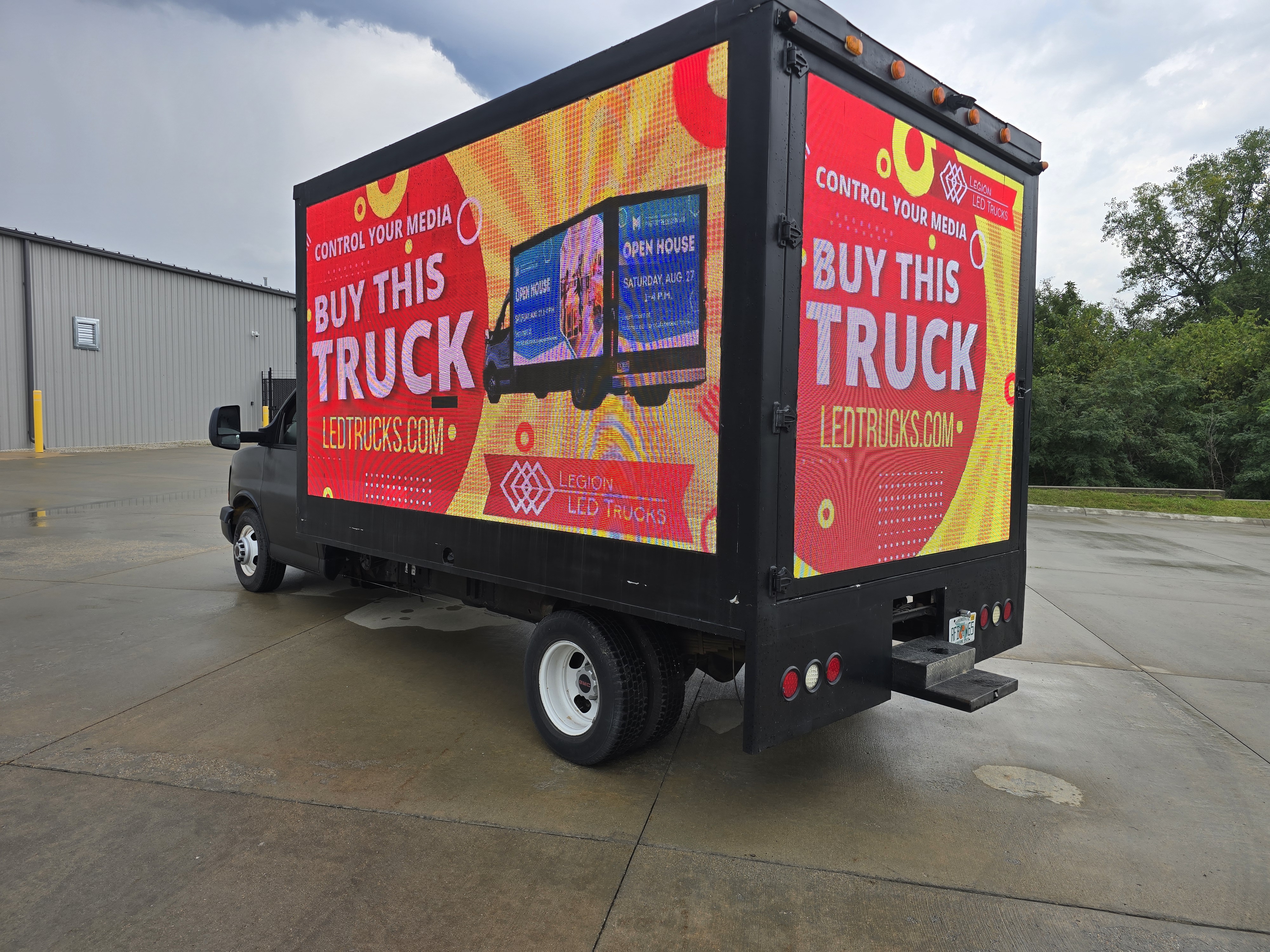 2014 GMC Savana 3500 Cutaway LED truck for sale