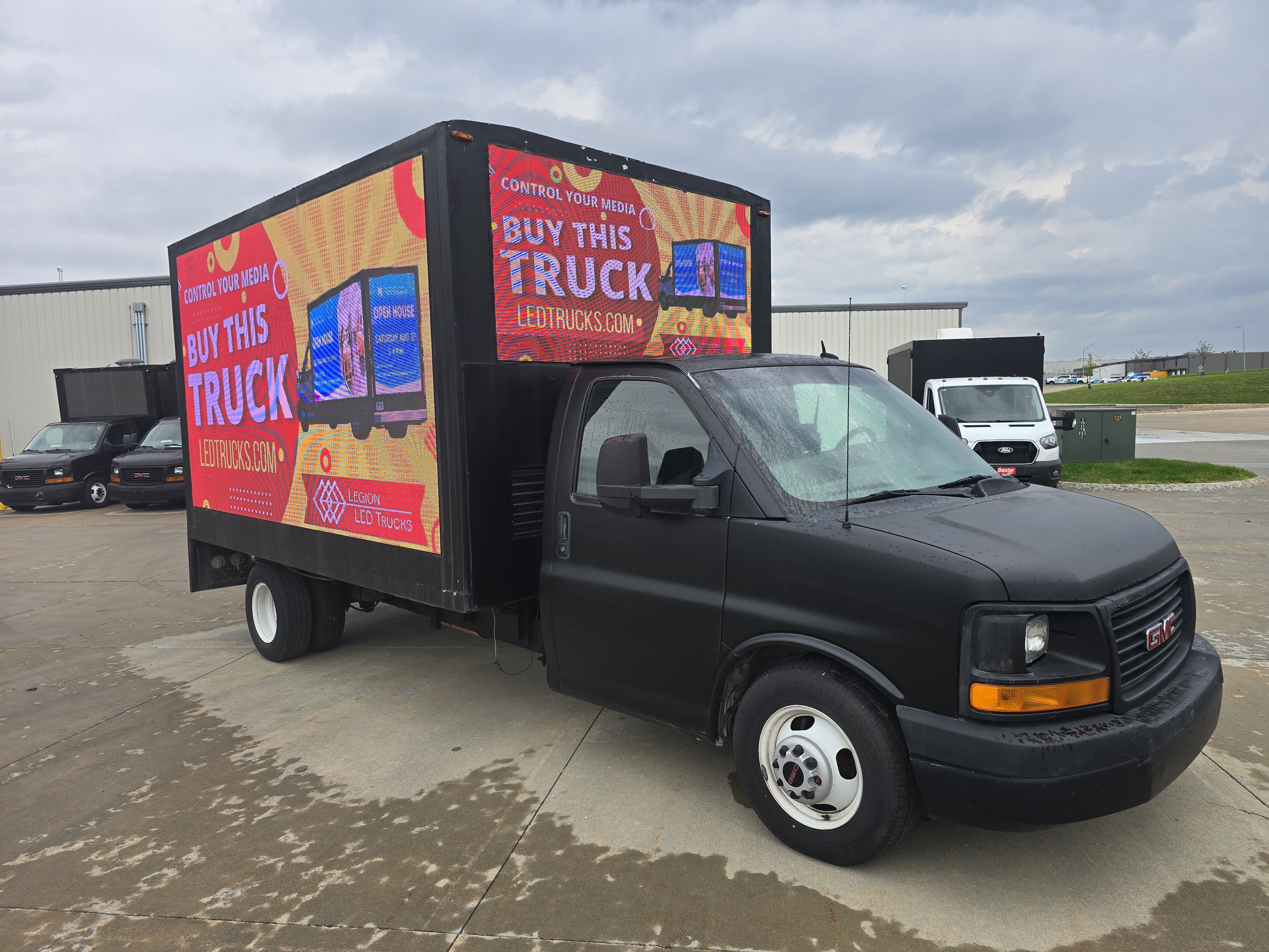 2015 GMC SAVANA 3500 CUTAWAY used LED billboard truck