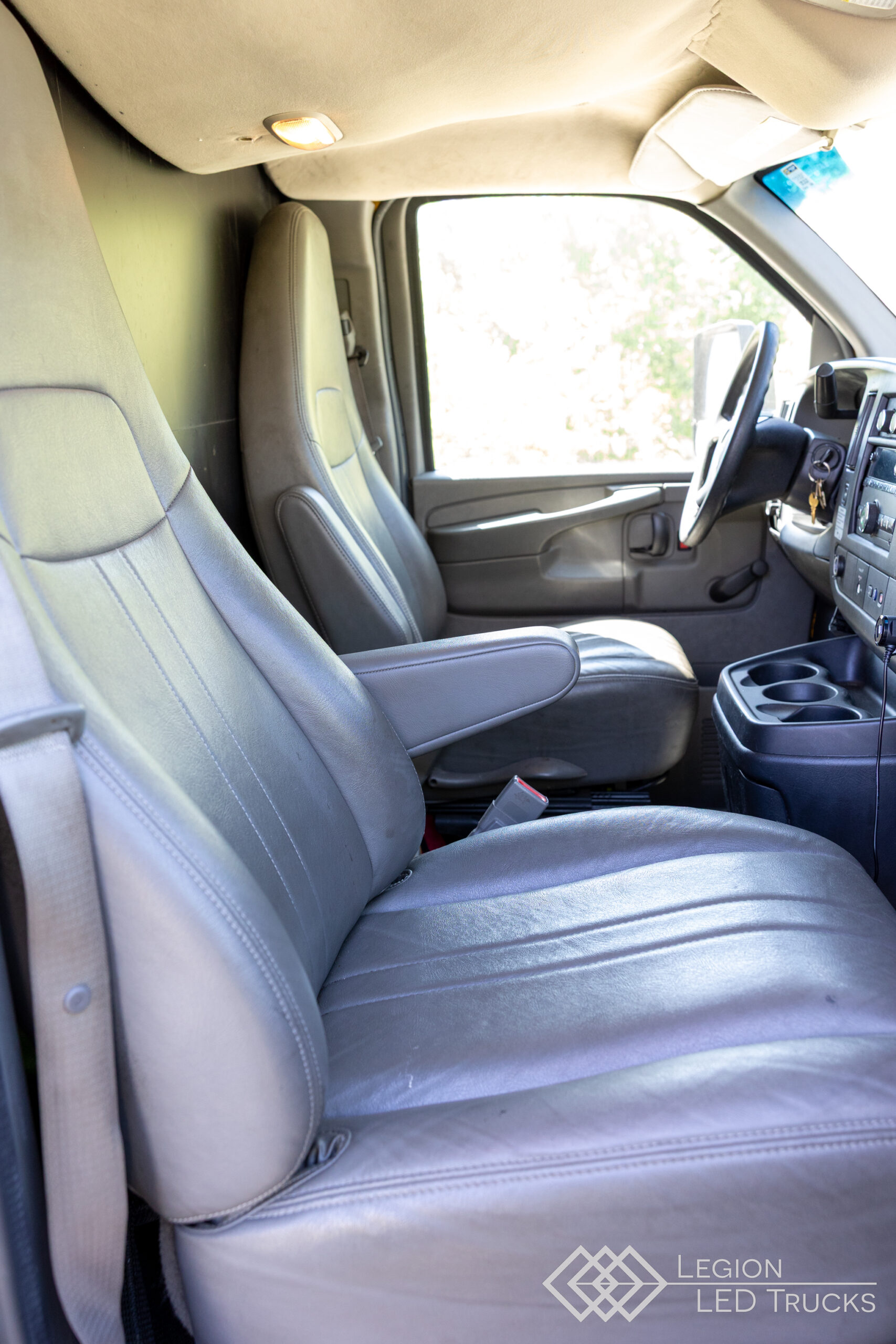 2014 GMC Savana 3500 led truck for sale – photo 28 of 42