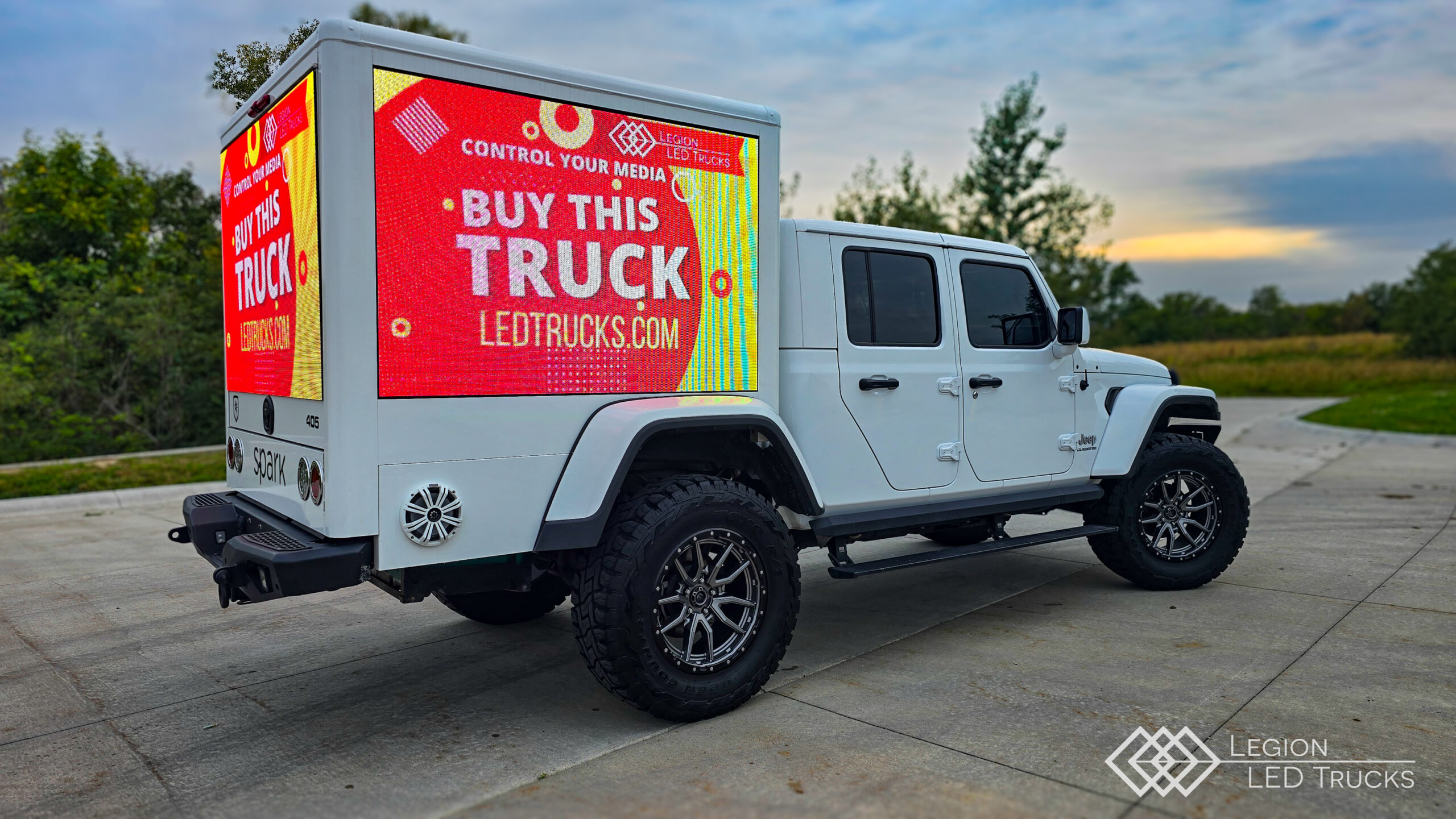 2021 Jeep Gladiator led truck for sale – photo 2 of 18