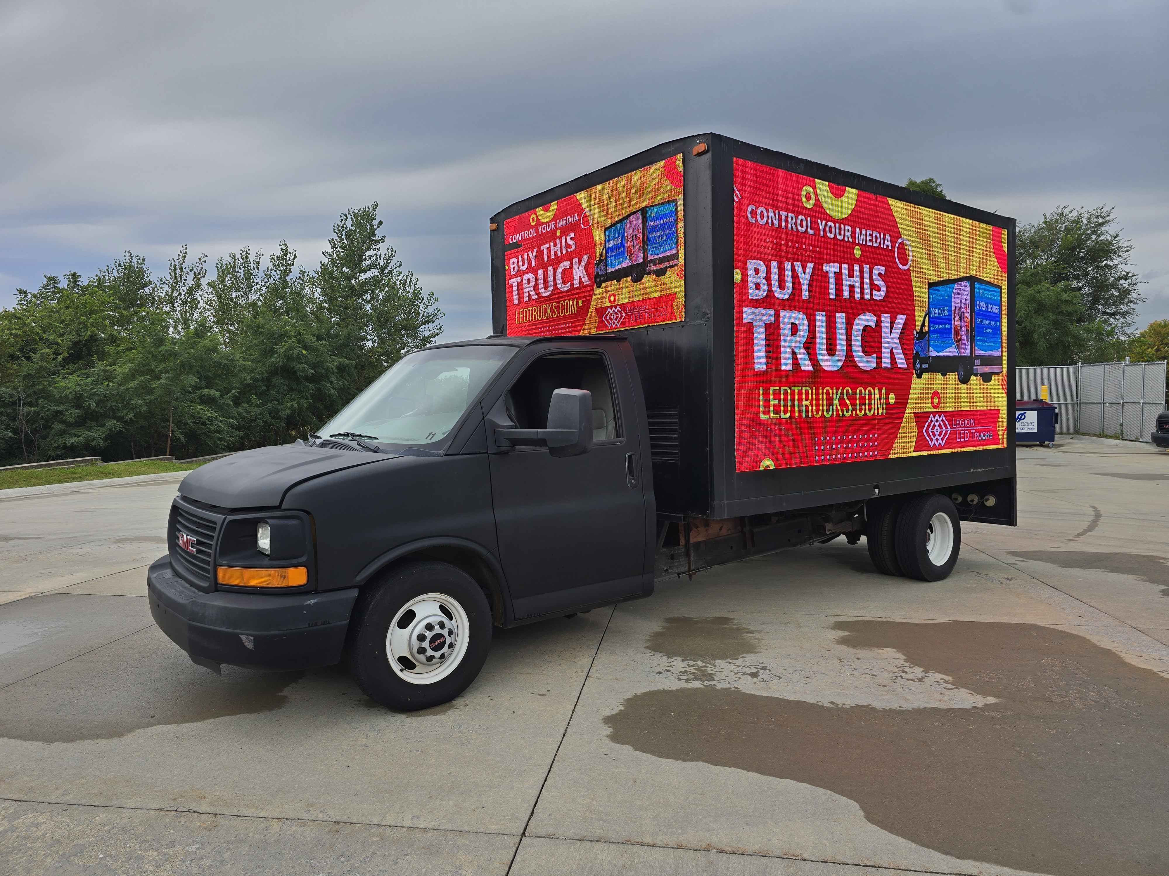 2015 GMC Savana 3500 LED truck for sale – photo 25 of 42